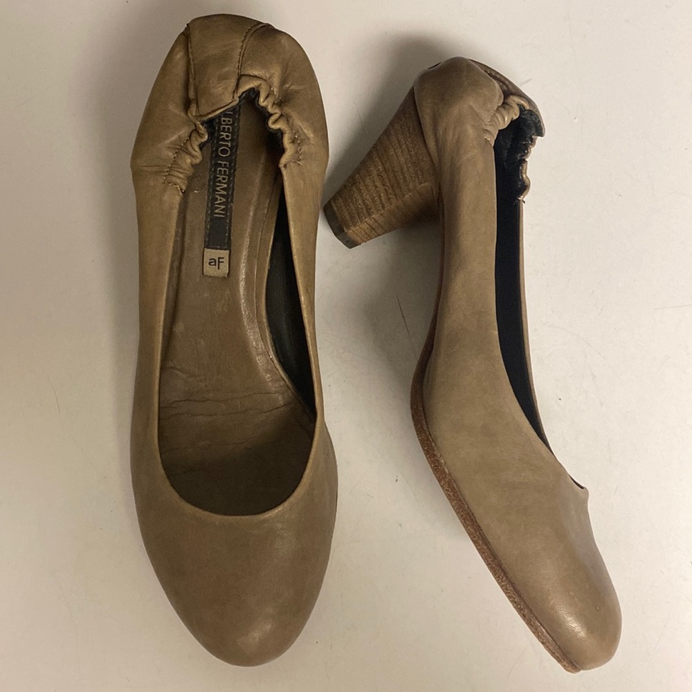 ALBERTO FERMANI Heeled Leather Slip-On Shoes 38.5